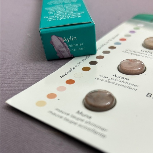 Thrive Causemetics Eye Brightener Aylin shimmer highlighting stick cream powder - Picture 4 of 8